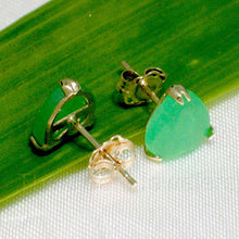 Load image into Gallery viewer, 14K Yellow Gold Heart Green Jade Stud Earrings