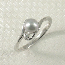 Load image into Gallery viewer, Solid Sterling Silver .925 Silver-Tone Cultured Pearl & Cubic Zirconia Accent Ring
