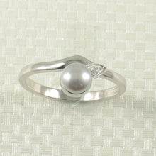 Load image into Gallery viewer, Solid Sterling Silver .925 Silver-Tone Freshwater Pearl & Cubic Zirconia Accent Ring