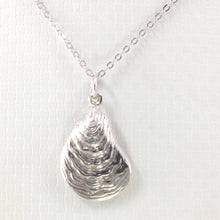 Load image into Gallery viewer, Sterling Silver 3D Oyster Shell Pendant Necklace