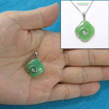 Load image into Gallery viewer, Green Jade Flower Sterling Silver Pendant Necklace