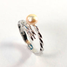 Load image into Gallery viewer, Adjustable Wheat-Style Peach Freshwater Pearl Ring ā .925 Sterling Silver