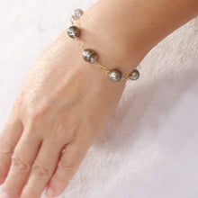 Load image into Gallery viewer, Unisex Tahitian Black Pearl Bracelet in 14K Gold Filled