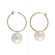 Load image into Gallery viewer, 14K Yellow Gold White baroque Pearl Hoop Earrings