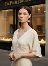 Load image into Gallery viewer, 14K Yellow Gold Heart Shape White Jade Leverback Earrings