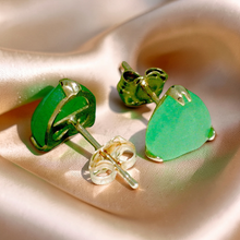 Load image into Gallery viewer, 14K Yellow Gold Heart Green Jade Stud Earrings