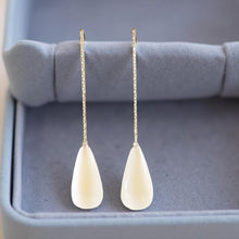 Load image into Gallery viewer, 14K Yellow Gold Threader Chain Mother of Pearl Earrings