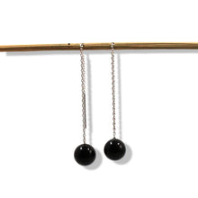 Load image into Gallery viewer, 14K White Gold Threader Chain Black Onyx Bead Dangle Earrings