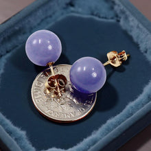 Load image into Gallery viewer, 14K Yellow Gold 10mm Round Lavender Jade Stud Earrings