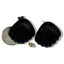 Load image into Gallery viewer, 14K Yellow Gold Cabochon Cut Shell Design Black Onyx Stud Earrings