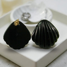 Load image into Gallery viewer, 14K Yellow Gold Cabochon Cut Shell Design Black Onyx Stud Earrings