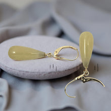 Load image into Gallery viewer, 14Kt Yellow Gold Leverback Yellow Jade Drop Earrings