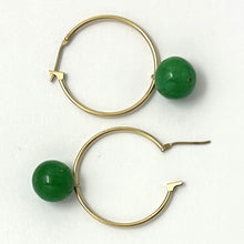 Load image into Gallery viewer, 1110593 VINTAGE 14KT YELLOW GOLD GREEN JADE HOOP EARRINGS