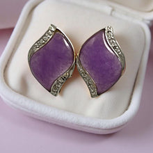 Load image into Gallery viewer, 14K Yellow Gold Omega Clip Diamond Lavender Jade Earrings
