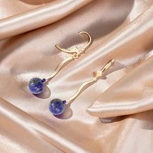 Load image into Gallery viewer, 14kt Yellow Gold Leverback Blue Lapis Lazuli Dangling Earrings