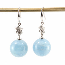 Load image into Gallery viewer, 14kt White Gold Traditional Hawaiian Plumeria Style Aquamarine Earrings