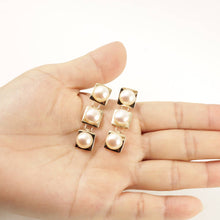 Load image into Gallery viewer, 14K Yellow Gold Peach Pearl Dangle Earrings (Triple 9–10mm)