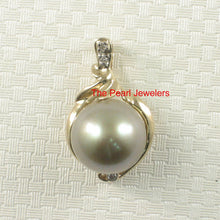 Load image into Gallery viewer, 14k Yellow Gold &amp; Diamond Silver-Tone Tahitian Pearl Pendant
