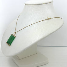 Load image into Gallery viewer, 14k Yellow Gold Greek Key Green Jade Board Pendant