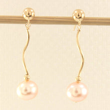 Load image into Gallery viewer, 14K Yellow Gold Spiral Tube Pink Pearl Dangle Stud Earrings (8–8.5mm)