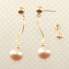 Load image into Gallery viewer, 14K Yellow Gold Spiral Tube Pink Pearl Dangle Stud Earrings (8–8.5mm)