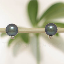 Load image into Gallery viewer, 14k Yellow Gold Diamond &amp; Black Pearl Stud Earrings
