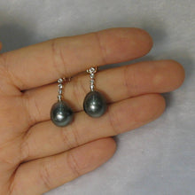 Load image into Gallery viewer, 14k Yellow Gold &amp; Diamond Black Tahitian Pearl Earrings