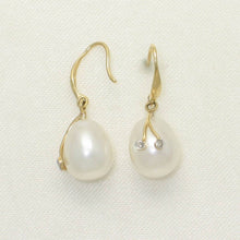 Load image into Gallery viewer, 14k Yellow Gold Diamond &amp; White Pearl Hooks