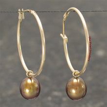 Load image into Gallery viewer, 14k Yellow Gold Hoop &amp; Chocolate Pearl Dangles