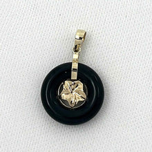 Load image into Gallery viewer, 14kt Solid Yellow Gold Hawaiian Plumeria Design Black Onyx Pendant Necklace