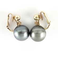 Load image into Gallery viewer, Non Pierced Black Tahitian Pearl Dangle Earrings 14k Yellow Gold Fill