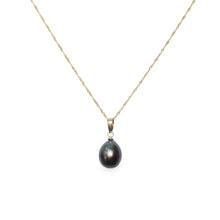 Load image into Gallery viewer, AAA Teardrop Black Freshwater Pearl Pendant – 14k Yellow Gold Bail