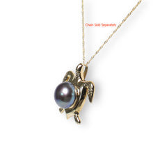 Load image into Gallery viewer, Black Pearl Turtle Pendant – 14k Yellow Gold (Hawaiian Honu)