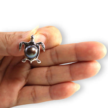 Load image into Gallery viewer, Black Pearl Turtle Pendant – 14k White Gold (Hawaiian Honu)