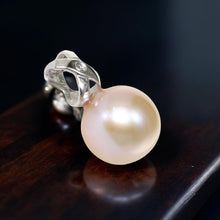 Load image into Gallery viewer, Lavender Pearl Pendant – 14k White Gold with Diamond Bail