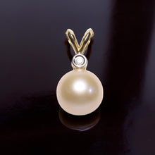 Load image into Gallery viewer, Pink Pearl Pendant – 14k Yellow Gold with Diamond Bail