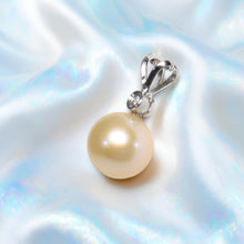 Load image into Gallery viewer, Peach Pearl Pendant – 14k White Gold with Diamond Bail