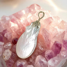 Load image into Gallery viewer, Coin Pearl Pendant – 14k Yellow Gold Bail