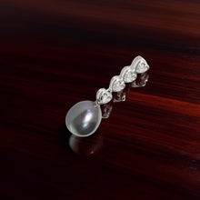 Load image into Gallery viewer, Black Pearl Pendant – 14k White Gold Diamond Hearts Design