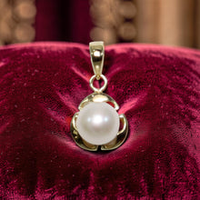 Load image into Gallery viewer, White Pearl Pendant – 14k Yellow Gold Circle Leaf Design