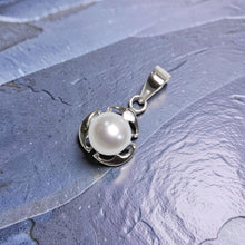 Load image into Gallery viewer, White Pearl Pendant – 14k White Gold Three Leaf Design