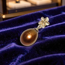 Load image into Gallery viewer, Chocolate Pearl Pendant – 14k Yellow Gold Hawaiian Plumeria Design