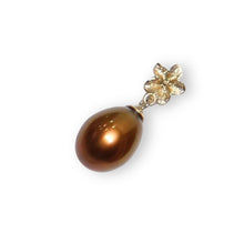 Load image into Gallery viewer, Chocolate Pearl Pendant – 14k Yellow Gold Hawaiian Plumeria Design