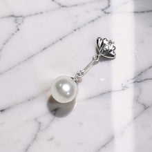 Load image into Gallery viewer, 14k White Gold Shell Bail Pearl Pendant