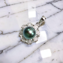 Load image into Gallery viewer, Black Cultured Pearl Pendant – 14k White Gold with Diamond Halo