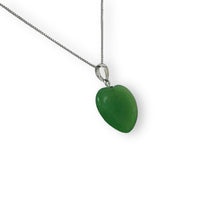 Load image into Gallery viewer, 14k White Gold Green Jade Heart Pendant