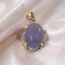 Load image into Gallery viewer, 14k Gold Diamond Lavender Oval Jade Pendant Necklace