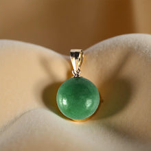 Load image into Gallery viewer, 14kt Solid Yellow Gold Green Jade Pendant Necklace