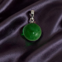 Load image into Gallery viewer, 14k Solid White Gold Green Jade Pendant Necklace