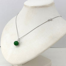 Load image into Gallery viewer, 2100118-14k-Solid-White-Gold-Round-Green-Jade-Pendant